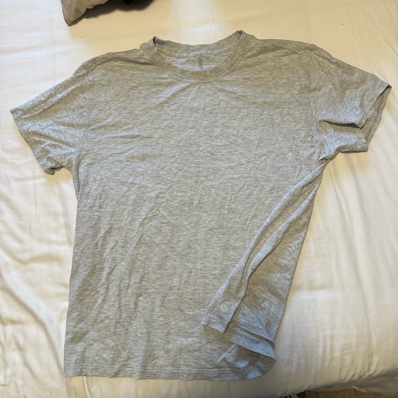 Lululemon tshirt - Picture 2 of 2